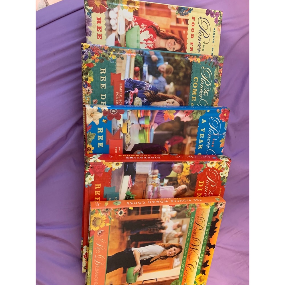 Five Pioneer woman cookbook‘s